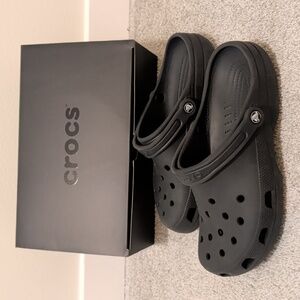 Crocs Black - Men 10 / Women 12